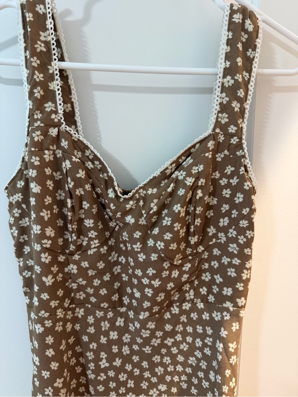 Blu Pepper Brown Floral Midi Dress with Sweetheart Bust - Picture 2 of 4